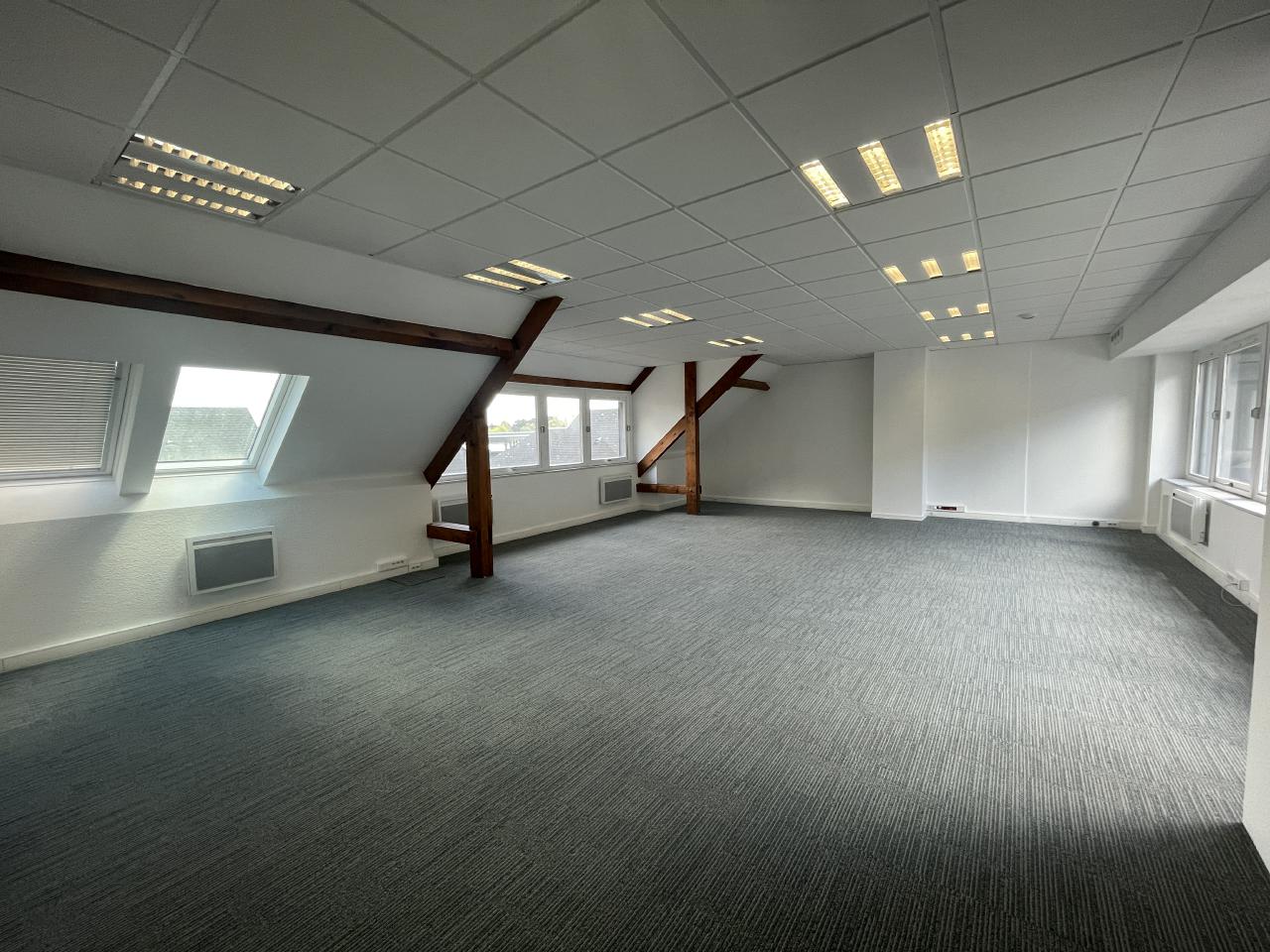Bureau Rennes 1669m² Location bureau Rennes Ille-et-Vilaine OLBUR2316016 3